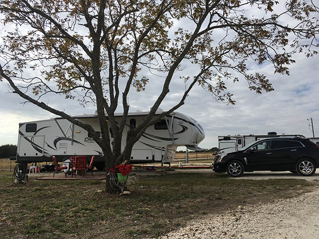 Extended-Stay RV Living Near Georgetown and Central Texas RV park near Georgetown Texas with extended-stay RV sites at Country Oasis RV Park
